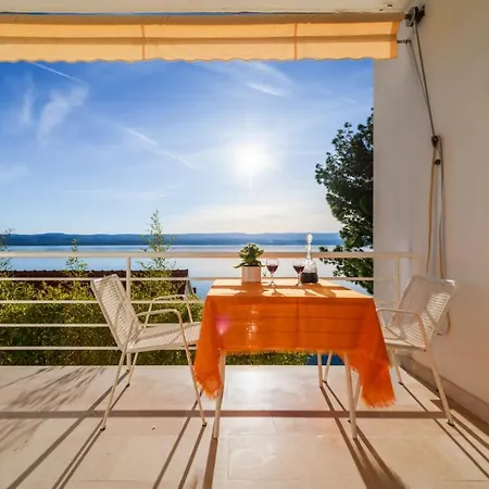 Apartament Leon*** *