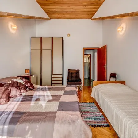 Apartament Leon*** Mimice