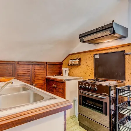 Apartament Leon*** *