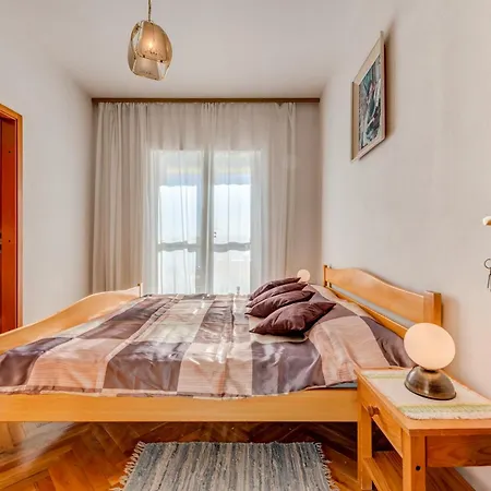 Leon*** Apartament