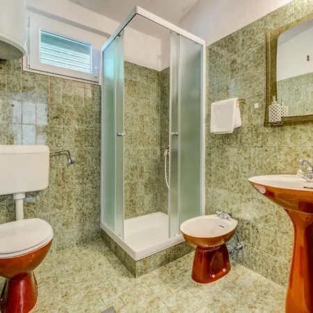 Apartament Leon*** Mimice