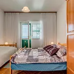 Appartement Leon*** Mimice