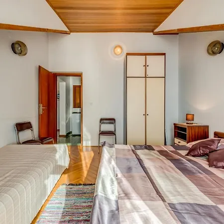 Apartman Leon*** Mimice