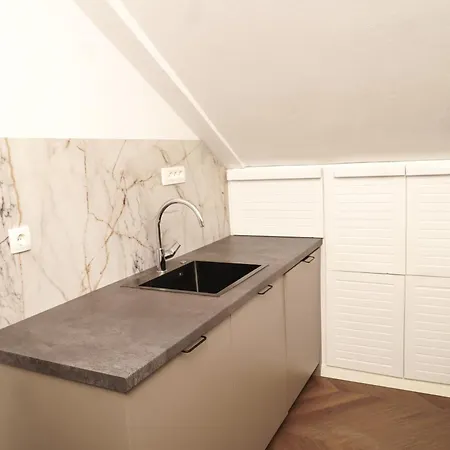 Leon*** Apartament Mimice