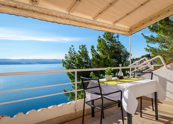 Leon*** Апартаменты *