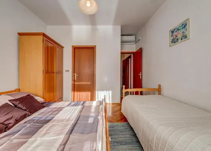 Leon*** Апартаменты *