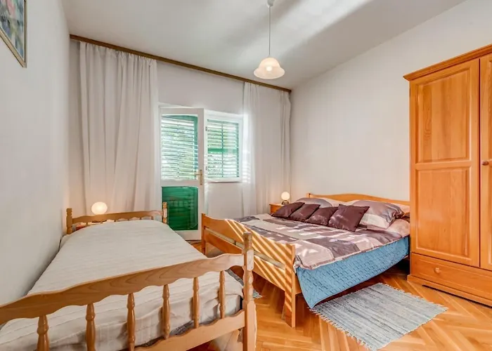 Leon*** Апартаменты *