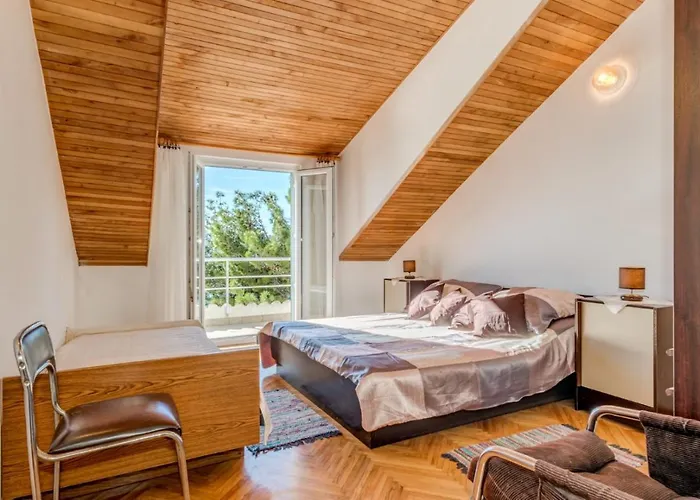 Leon*** Апартаменты *