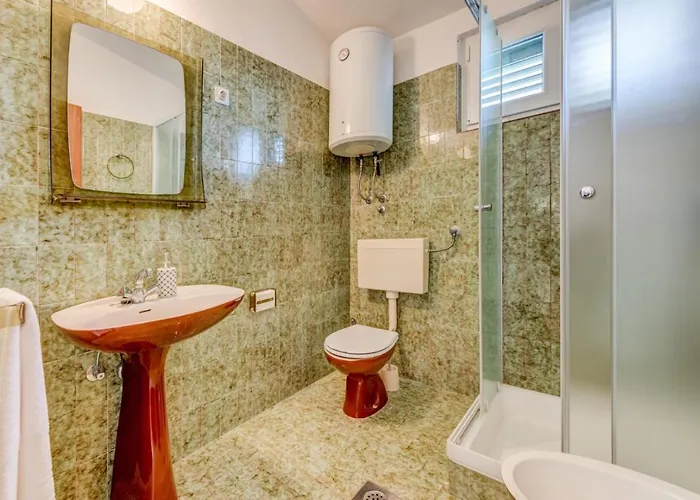 Apartament Leon*** *