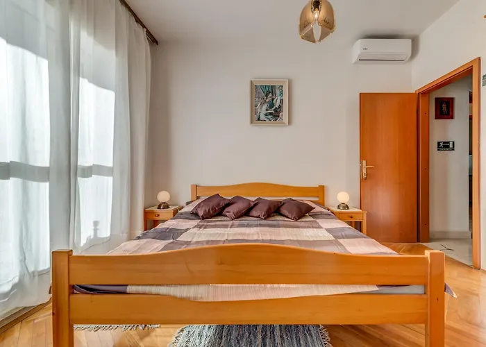 Leon*** Apartament